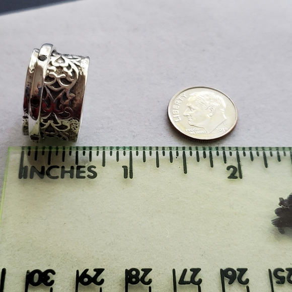 Didae Sterling Spinner Band Ring with Garnets Size 7 ⬇️PRICE DROP⬇️ - Picture 14 of 16